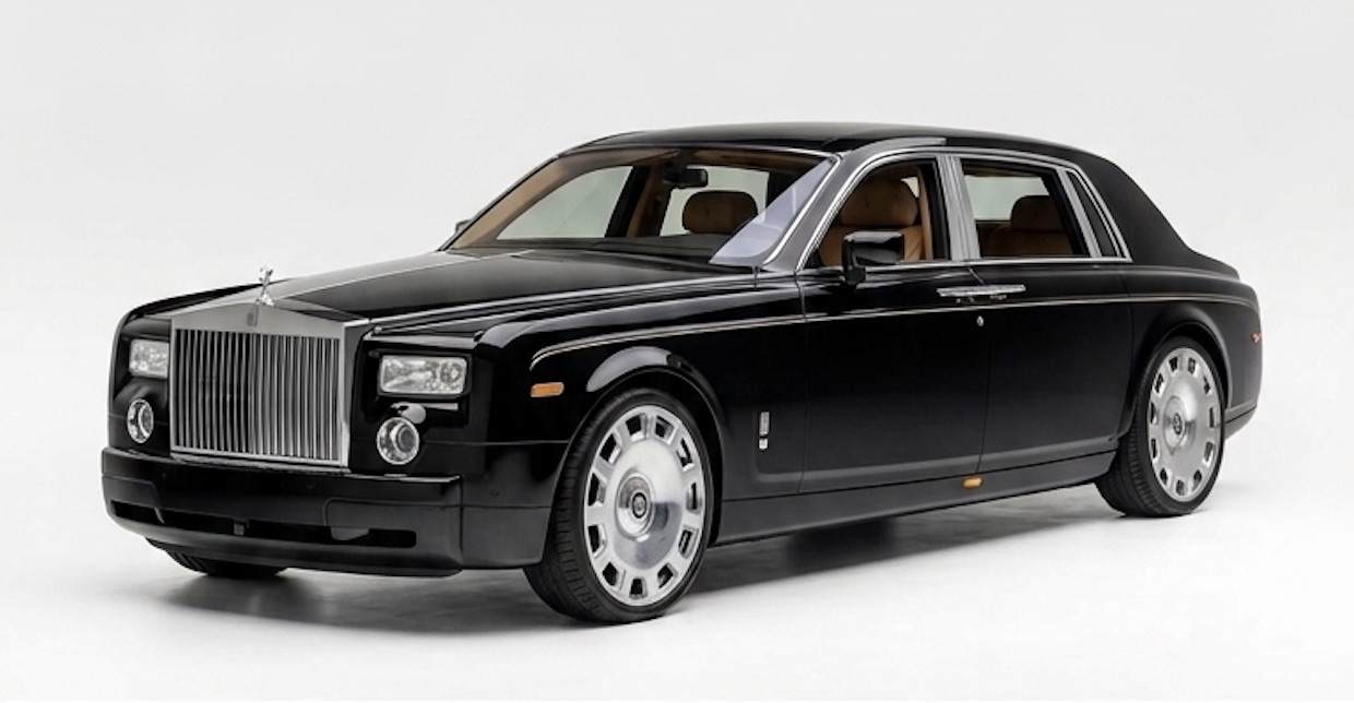 Rolls-Royce Phantom Series II Extended Wheelbase, in Diamond Black
